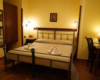 B&B Conte Cavour - Napoli - Makuuhuone
