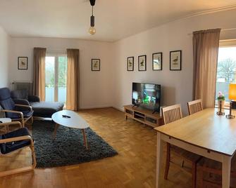 4 Bed Apartment with balcony in Karlskrona - Karlskrona - Pokój dzienny