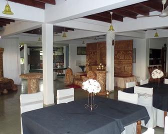 Nilketha Villa Eco Hotel - Anuradhapura - Comedor