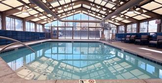 La Quinta Inn & Suites by Wyndham Yakima Downtown - Yakima - Pool