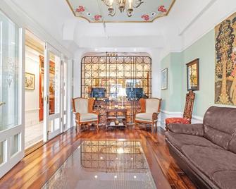 Cornell Hotel de France - San Francisco - Living room