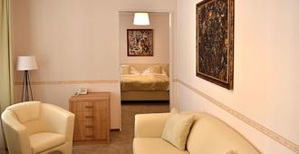 Hotel Arkadia - Pécs - Living room