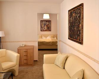 Hotel Arkadia - Pécs - Living room