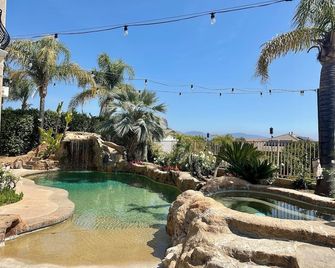 Santa Clarita Tropical Paradise, Six Flags Magic Mountain, La, Beaches Drivable - Santa Clarita - Pool
