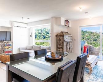 Families&Couples Deluxe Ocean-View Apt 2min walk Mantas Beach 1.5hr from SanJose - Quebrada Ganado - Dining room