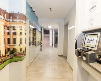 Aparthotel - Smart Apart Living - Vienna - Front desk