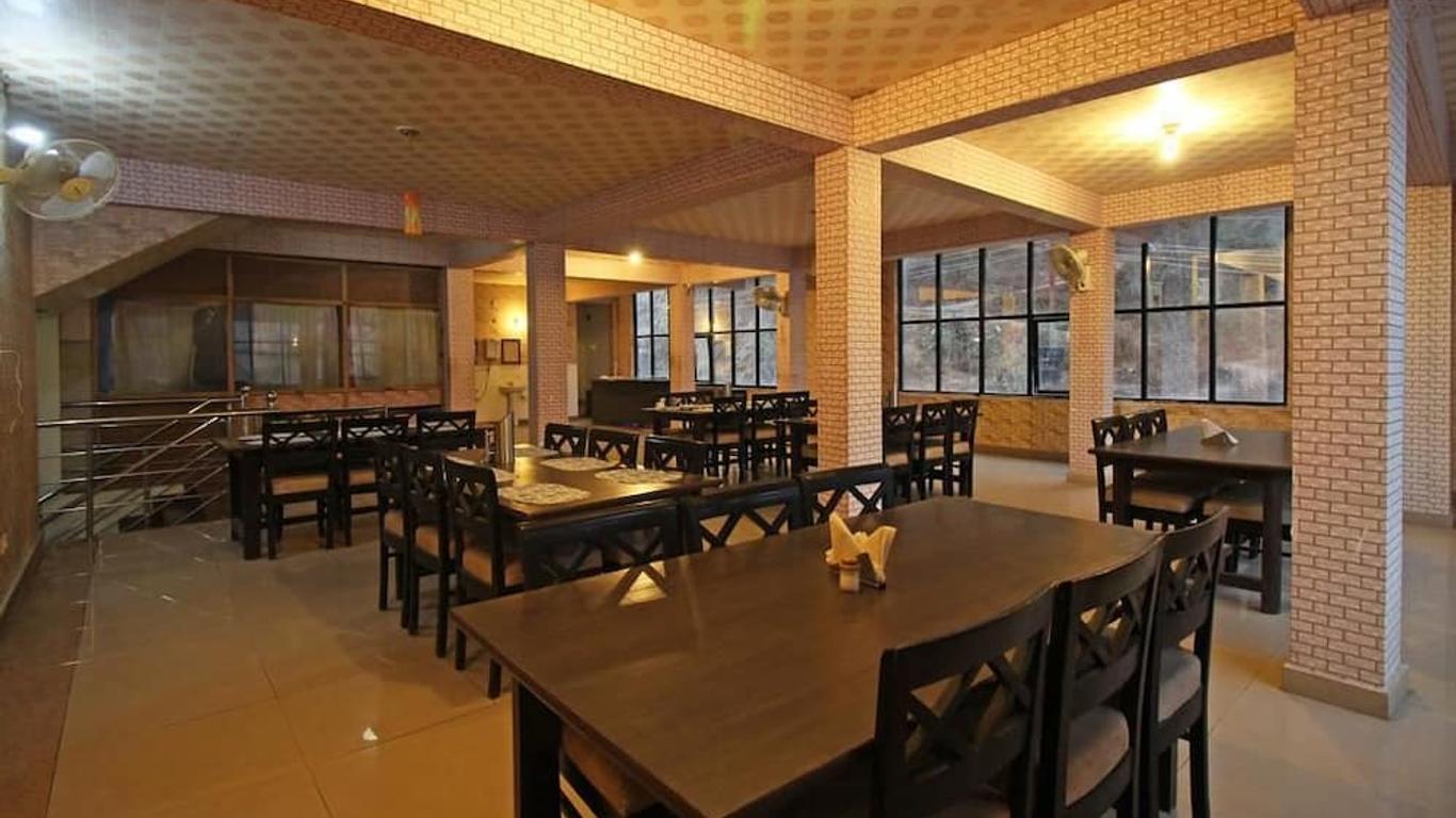 The Raikwals Hotel and Restaurant