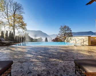 Hideaway Hotel Montestyria Chalets & Suiten - Mariazell - Pool