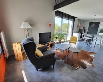 Le Loft de Genas - l'Atelier et la Villa - Genas - Salon