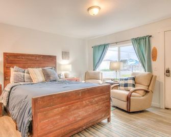 W2 - Gray - Whale Inn - Depoe Bay - Schlafzimmer