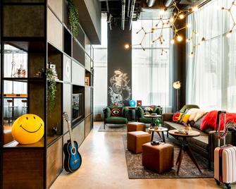 Moxy Glasgow Sec - Glasgow - Lobby