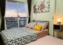 The Elevated Abode - ComfyCosy 1-br at The Loop - Cagayan de Oro - Soveværelse