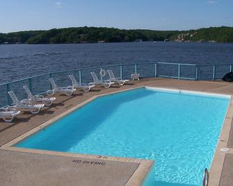 The Ledges - 2 Br/2ba Main Channel - Bldg 10 Sleeps 8 - Osage Beach - Pool