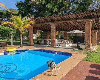 Full Gastronomic experience included - Andes - Piscina