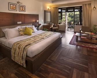 Blossoms Village Resort - Dharamshala - Bedroom