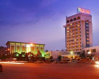 Jiangdu Hotel - Yangzhou - Gebäude