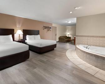 Baymont by Wyndham Iron Mountain - Iron Mountain - Habitación