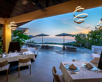 Golden Pineapple Villas-Adults Only - Uvita - Restaurant