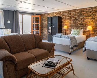 Selborne Bed and Breakfast - East London