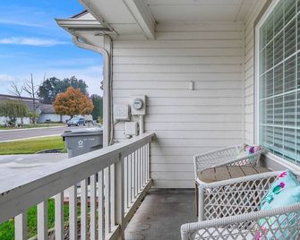 Cozy Cottage: relaxing retreat, pet and family friendly - Nampa - Balcony