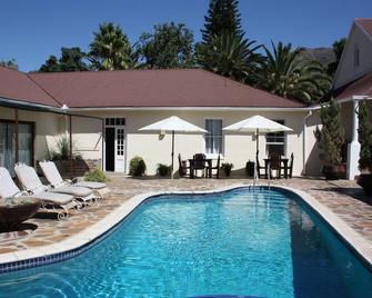 Karoopark Guest House - Graaff Reinet - Pool