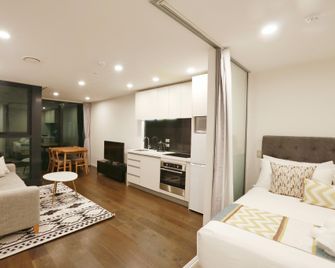 Everest Serviced Apartments on Albert - Auckland - Sala de estar
