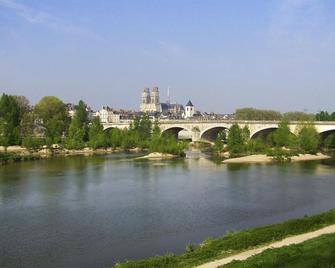 ibis budget Orleans Sud Co'Met - Orléans - Gebäude