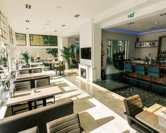 Atlas Hotel - Валкенбург - Бар