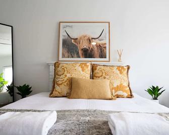 Dejorja Residence - Central & Chic, Entertains 8 - Bathurst - Makuuhuone