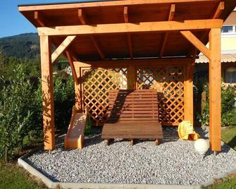 Doppelzimmer mit Seeblick - Pension Frankhofer - Seeboden - Patio
