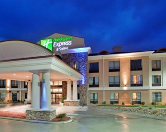Holiday Inn Express & Suites Saint Robert - Leonard Wood By IHG - St Robert - Edificio