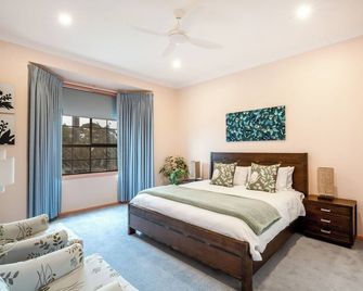 Family Beach House Near Barwon River & Beaches - Barwon Heads - Bedroom