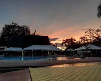 Hotel Del Sur - San Isidro de El General - Piscina