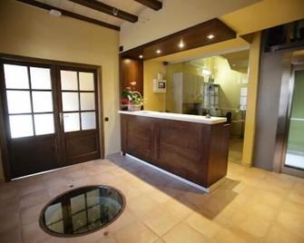 Can Panyella - Sant Esteve Sesrovires - Рецепція