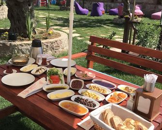 Elisa Hotel - Ayvalik