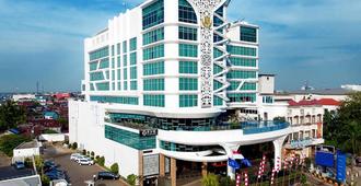 Golden Tulip Galaxy Hotel Banjarmasin - Banjarmasin - Building