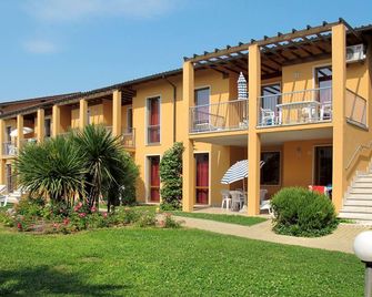 Holiday Home Bella Italia-7 by Interhome - Peschiera del Garda - Building