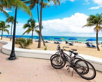 Ocean Beach Palace - Fort Lauderdale - Beach