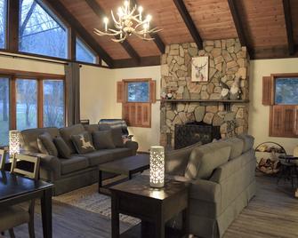 Birch Creek Mountain House - Big Indian - Sala de estar
