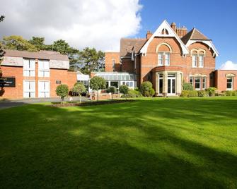 Stourport Manor Hotel - סטורפורט און-סברן - בניין