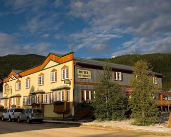 Aurora Inn - Dawson City - Building
