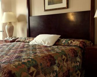 Executive Inn & Suites - Lakeview - Bedroom