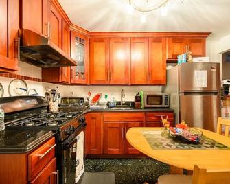 Best Large Private Room & Private Bathroom - Queens - Cozinha