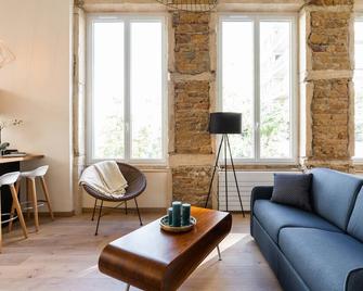 Dify Lumière - Masséna - Lyon - Living room