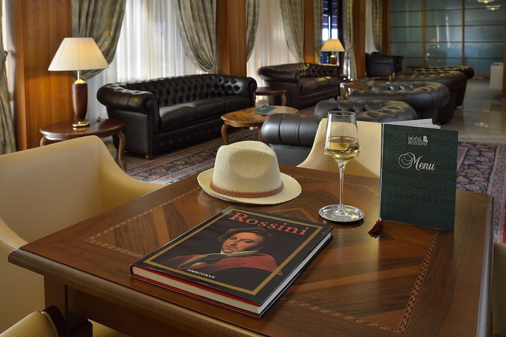 هوتل روسيني