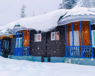 Pine View Resort - Gulmarg - Gebäude