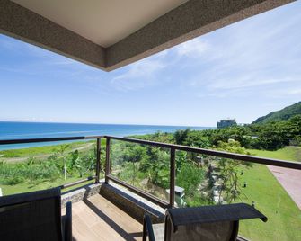 Whitecaps B&B - Shoufeng Township - Balkong