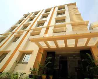 Hotel Pankaj - Byasanagar - Building