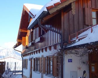 Cozy apartment for 2 (-3) people in the beautiful Allgäu - Sonthofen - Gebäude