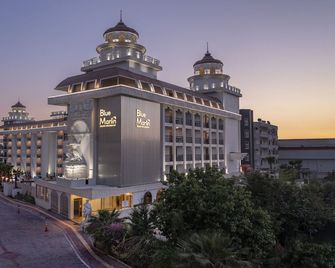 Blue Marlin Deluxe Spa & Resort - Konakli - Edificio